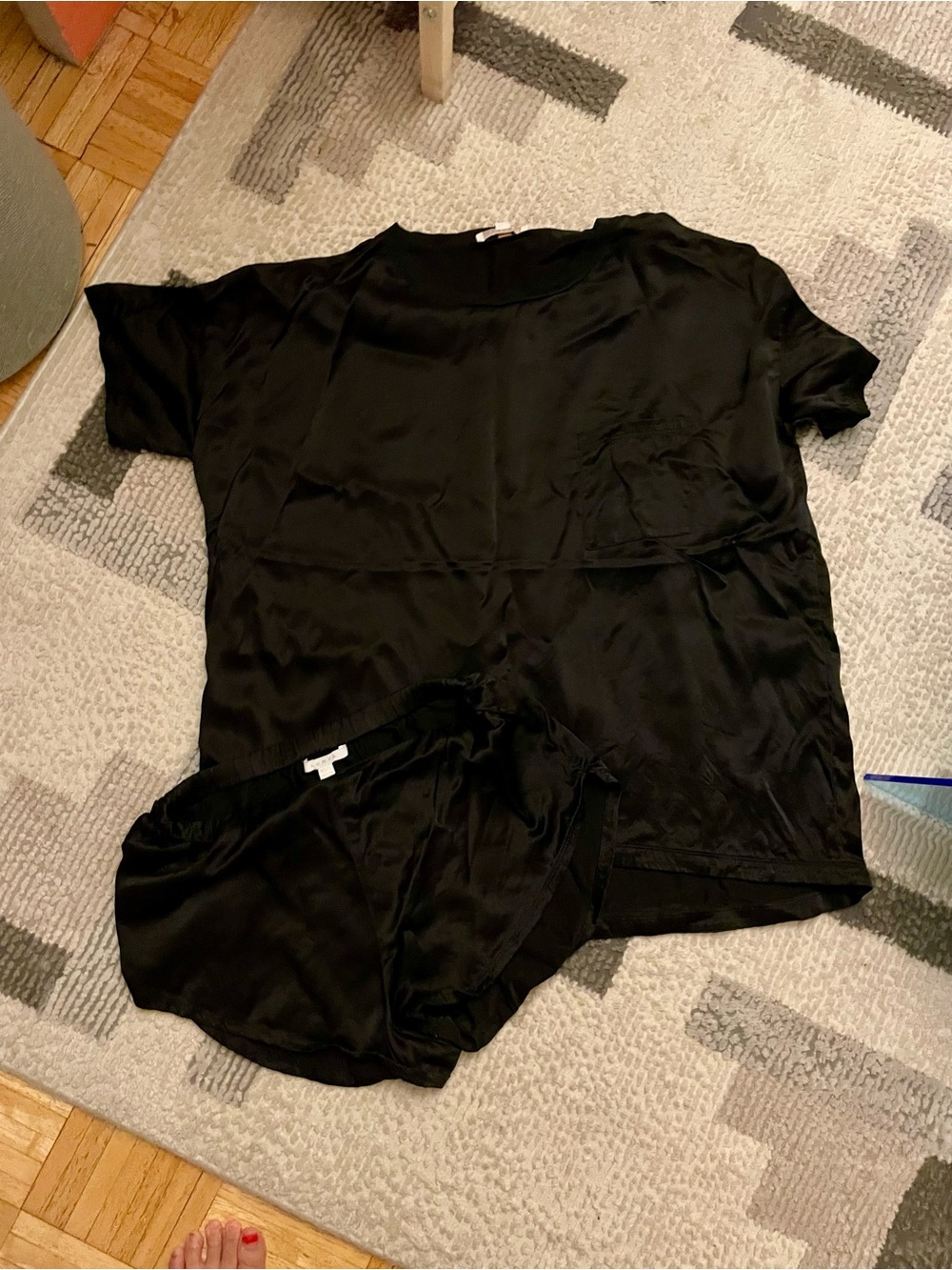 lunya Black Silk Short Sleeve Pajama Set